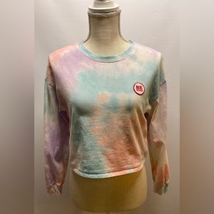 ALL IN FAVOR Tie Dye Appliqué Crop Pullover